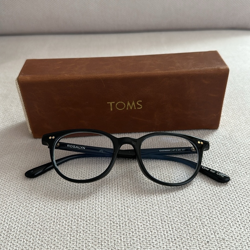 TOMS LADIES SHINY BLACK ROSALYN MODEL GLASSES WITH CASE